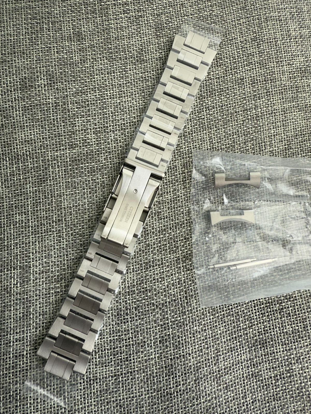 Citizen Skyhawk JY8100 JY8109 JY8108 R012266 R013041 Super Titanium metal band
