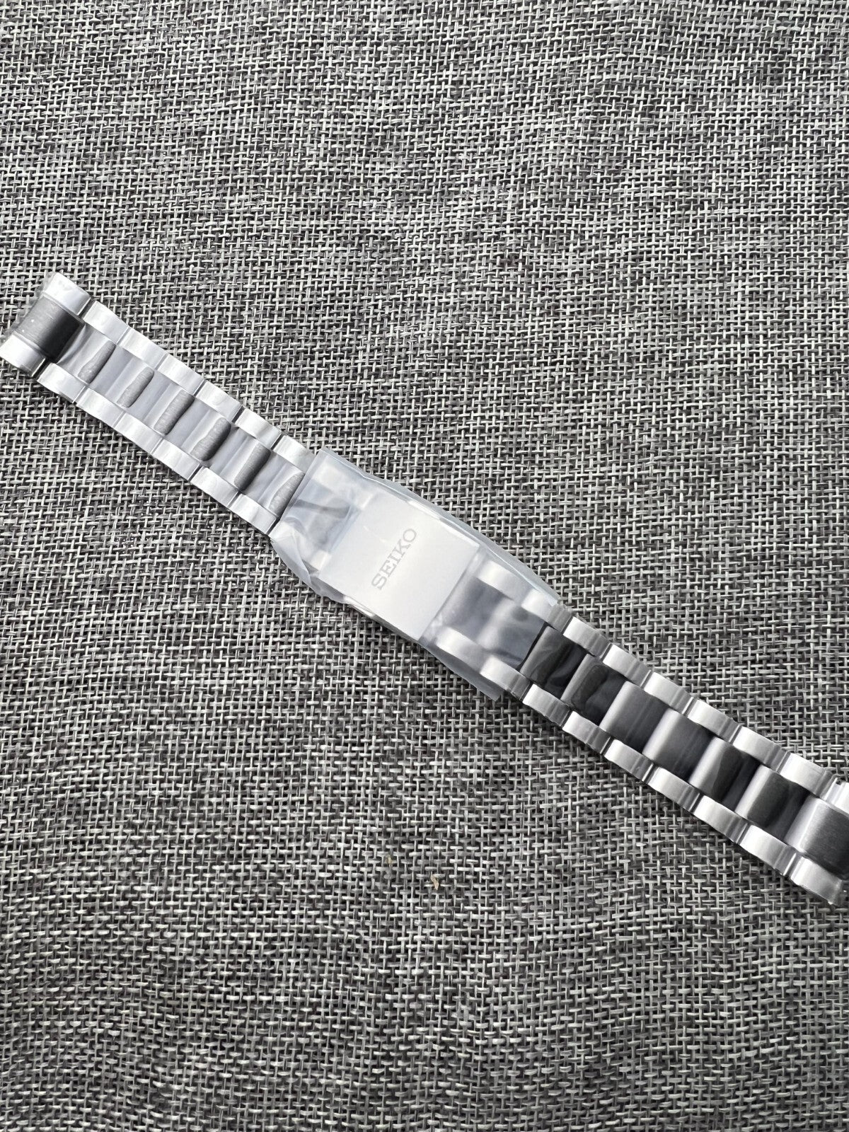 SEIKO Prospex Speedtimer PANDA SSC909 SSC815 SSC91 20mm Bracelet M11J113E0