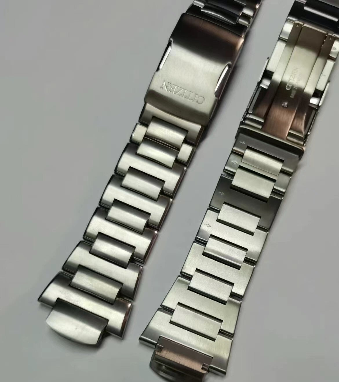 Citizen Chronograph Date Indicator JW0030 JW0070-51E Bracelet S053595 S053587