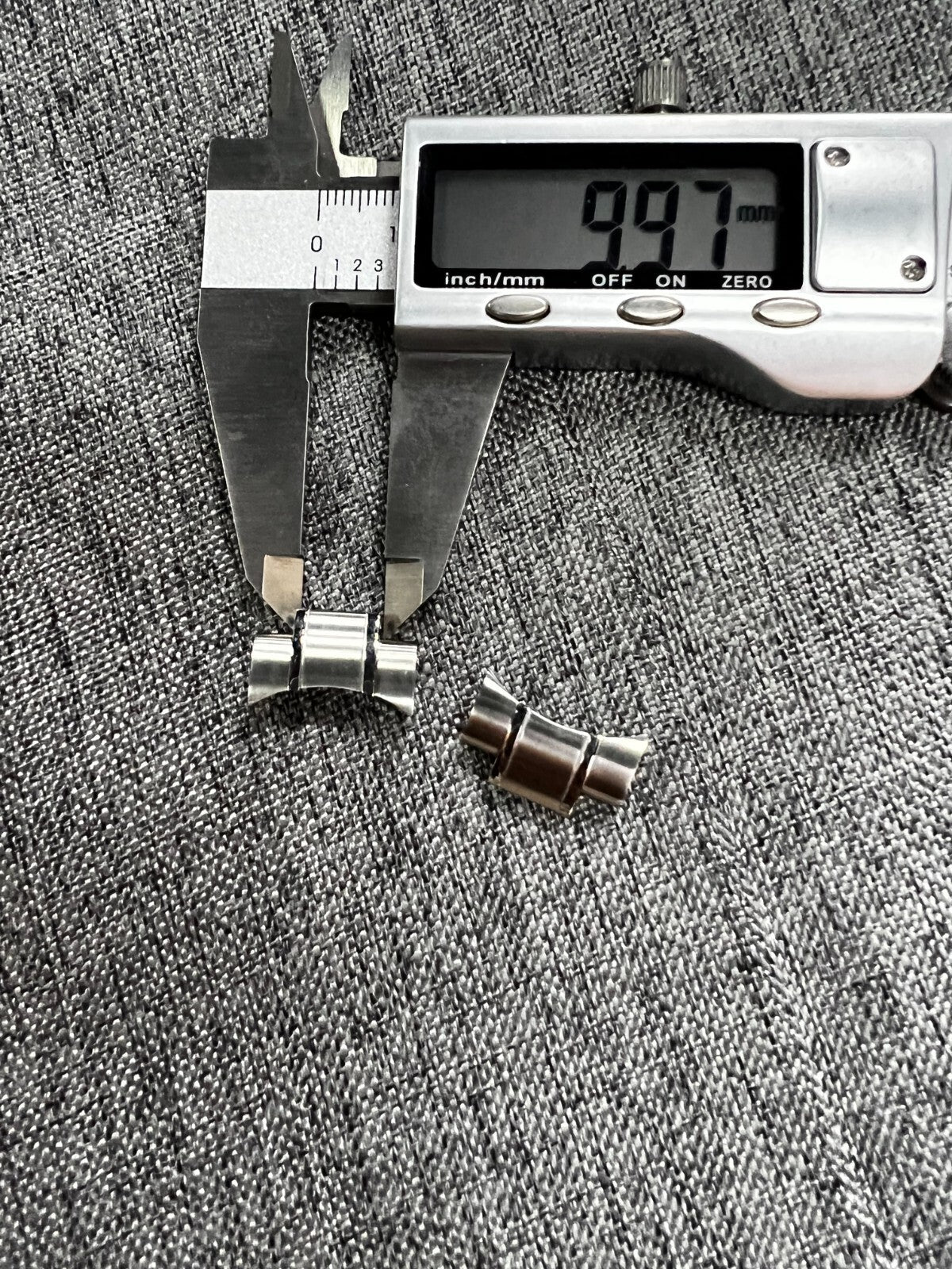 GRAND SEIKO GS 19mm endlinks 611 for SBGR287 SBGR087