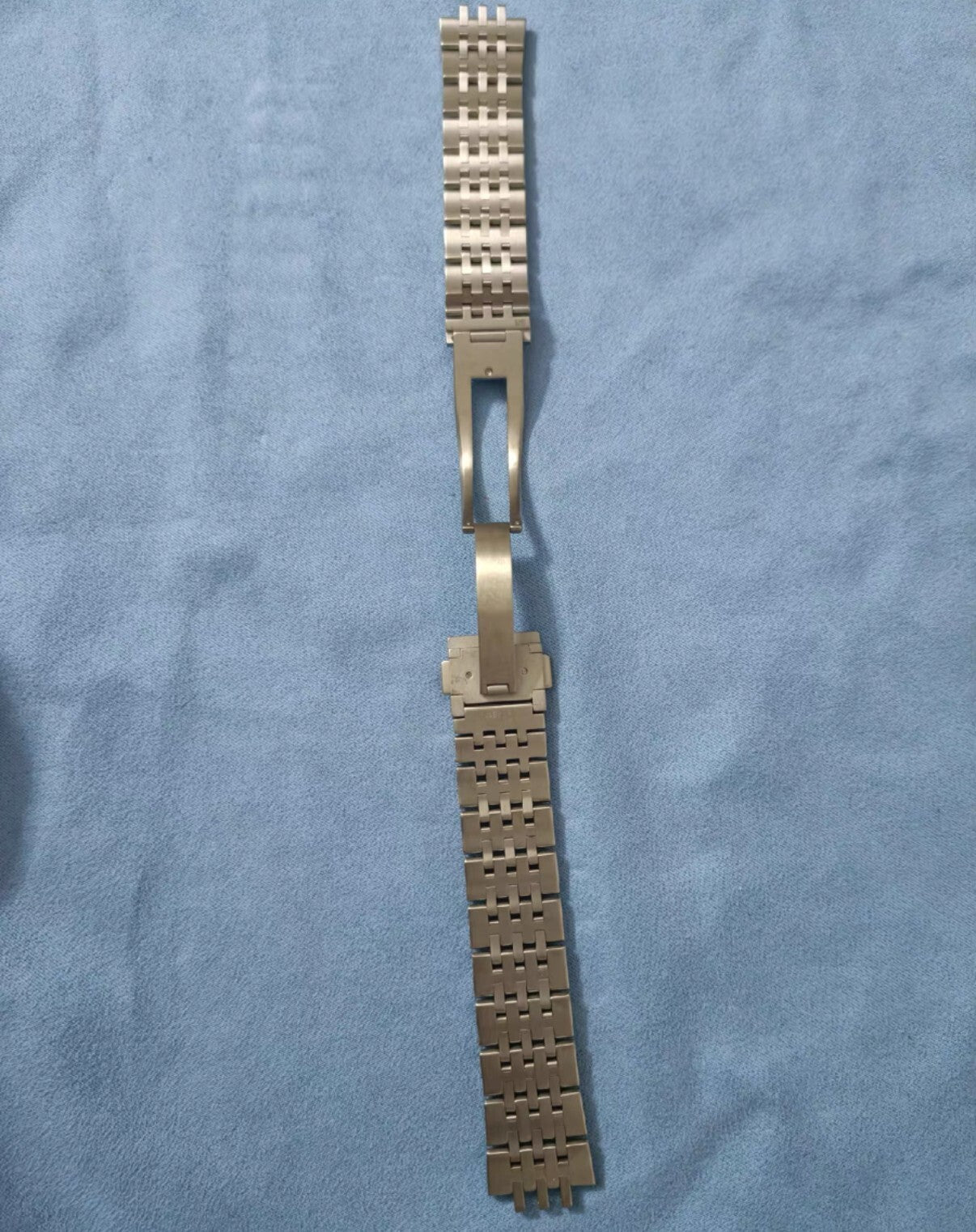 The Citizen Photovoltaic AQ4070 AQ4102 AQ4040 AQ4042 AQ4100 AQ1060 Bracelet band