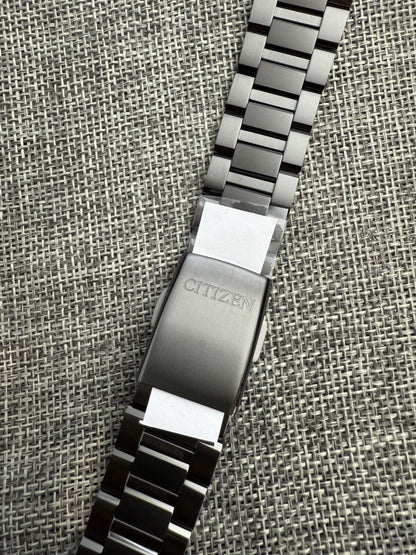 Citizen Attesa CC4050 CC4055 CC4056-62W Black Titanium bracelet