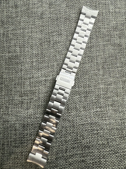 The Citizen Photovoltaic Super AQ4100-65L AQ4100-57E AQ4100 Titanium Bracelet