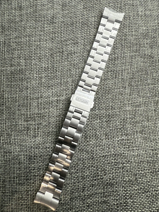 The Citizen Photovoltaic Super AQ4100-65L AQ4100-57E AQ4100 Titanium Bracelet