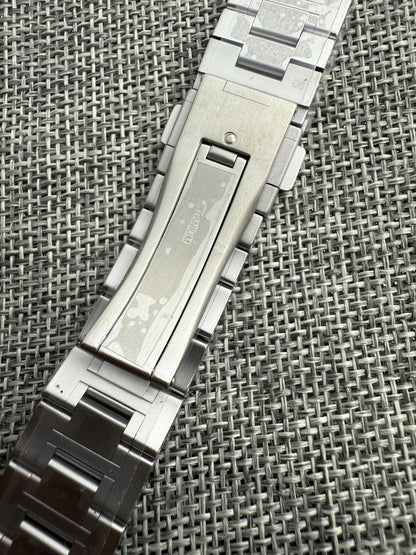 The Citizen Photovoltaic Super AQ4100-65L AQ4100-57E AQ4100 Titanium Bracelet