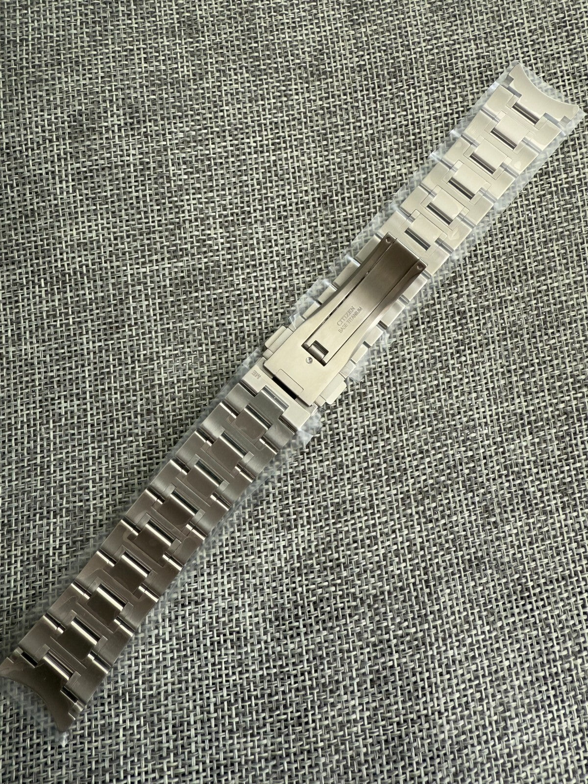 CITIZEN AQ4020 AQ4021 AQ4024 T023207 T025421 T024068 bracelet band