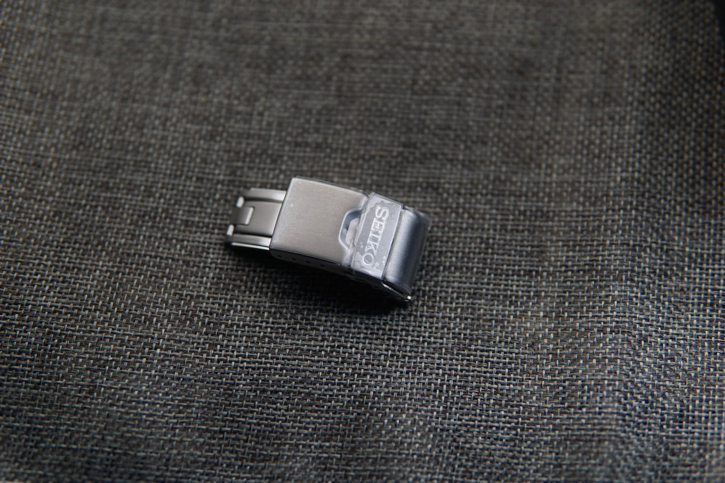 NEW SEIKO original buckle clasp MARINEMASTER SBDX001 SBDX017 18mm D1K6AM-BK00-
