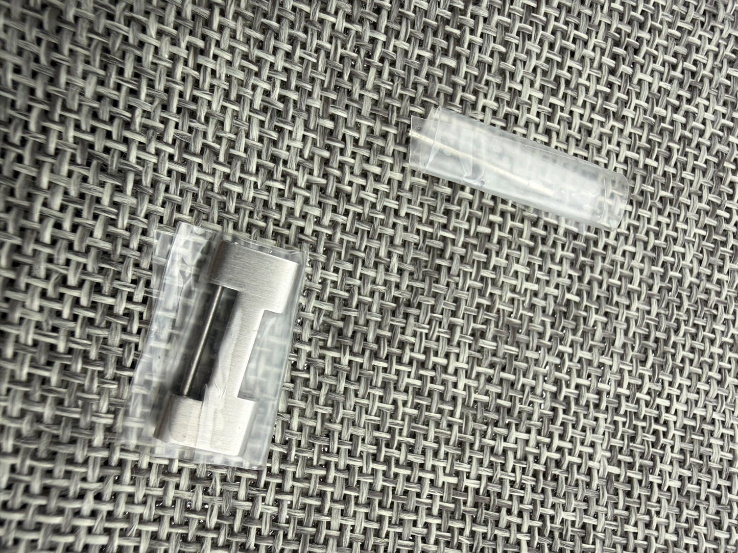 Grand seiko adapter 18*10mm with screw and pin for clasp (excluding clasp)-