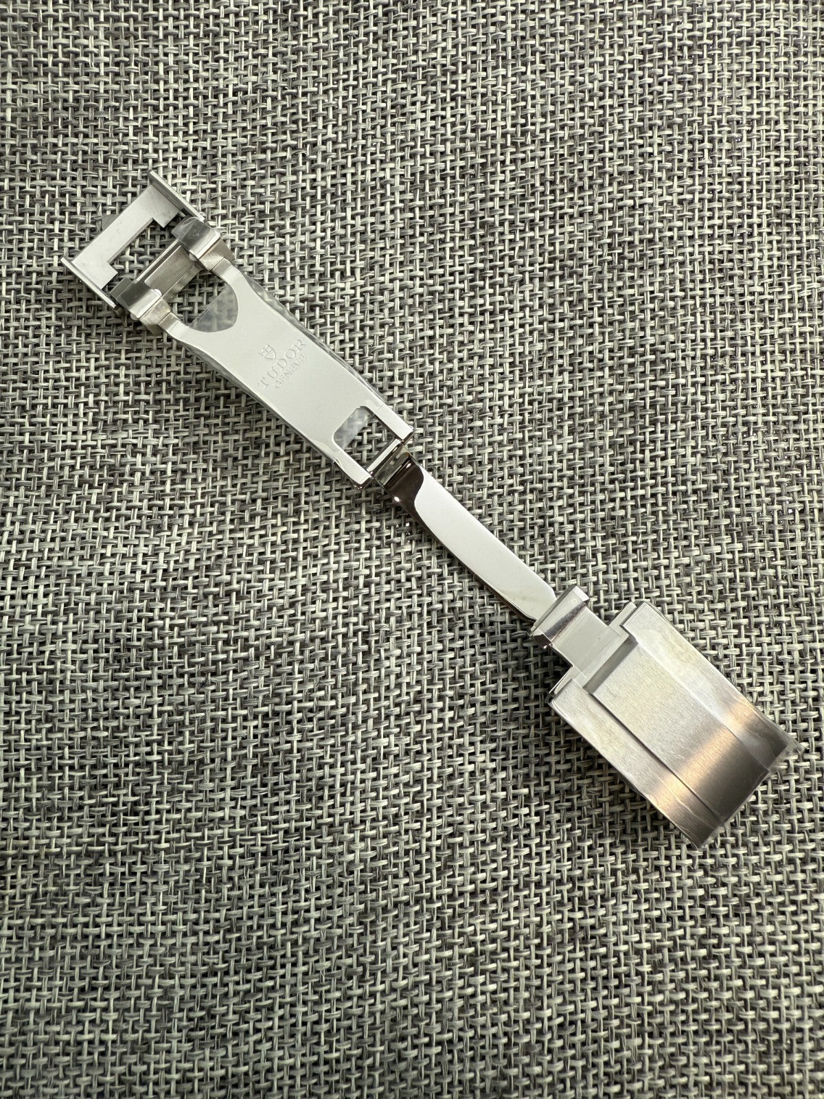 TUDOR Black Bay 54 M79000N T-fit clasp