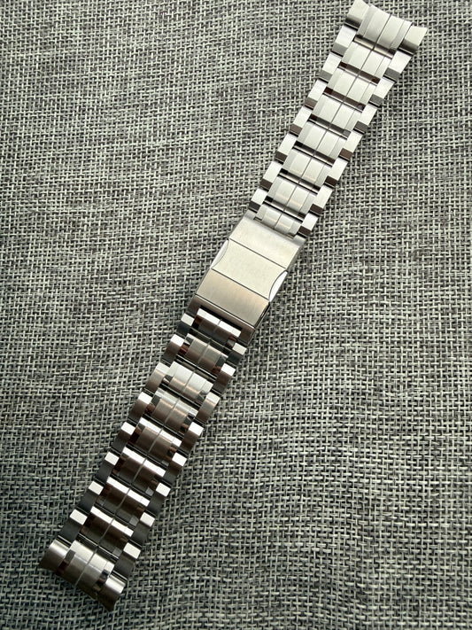 Citizen Signature Collection Grand Touring NB0070-57E bracelet metal band 23mm-