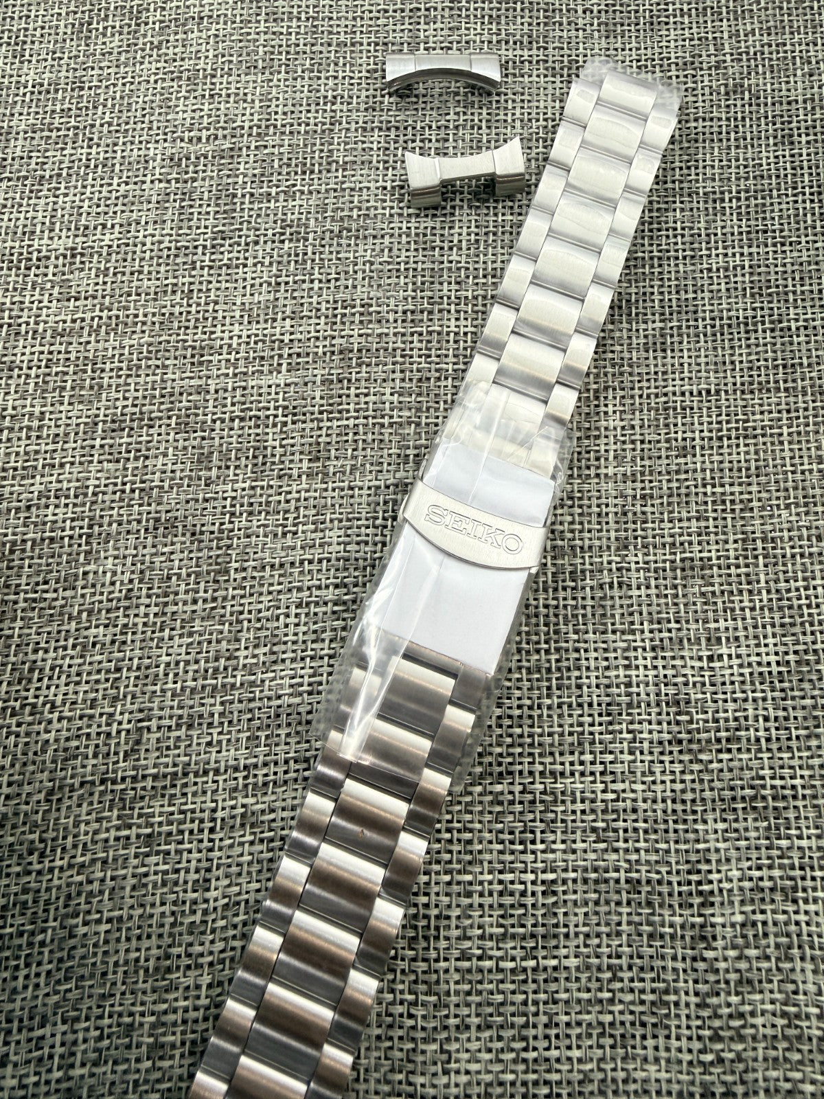 SEIKO 5 Sports Field Series HDB006/HDB007/HDB008/HDB009 bracelet Metal band