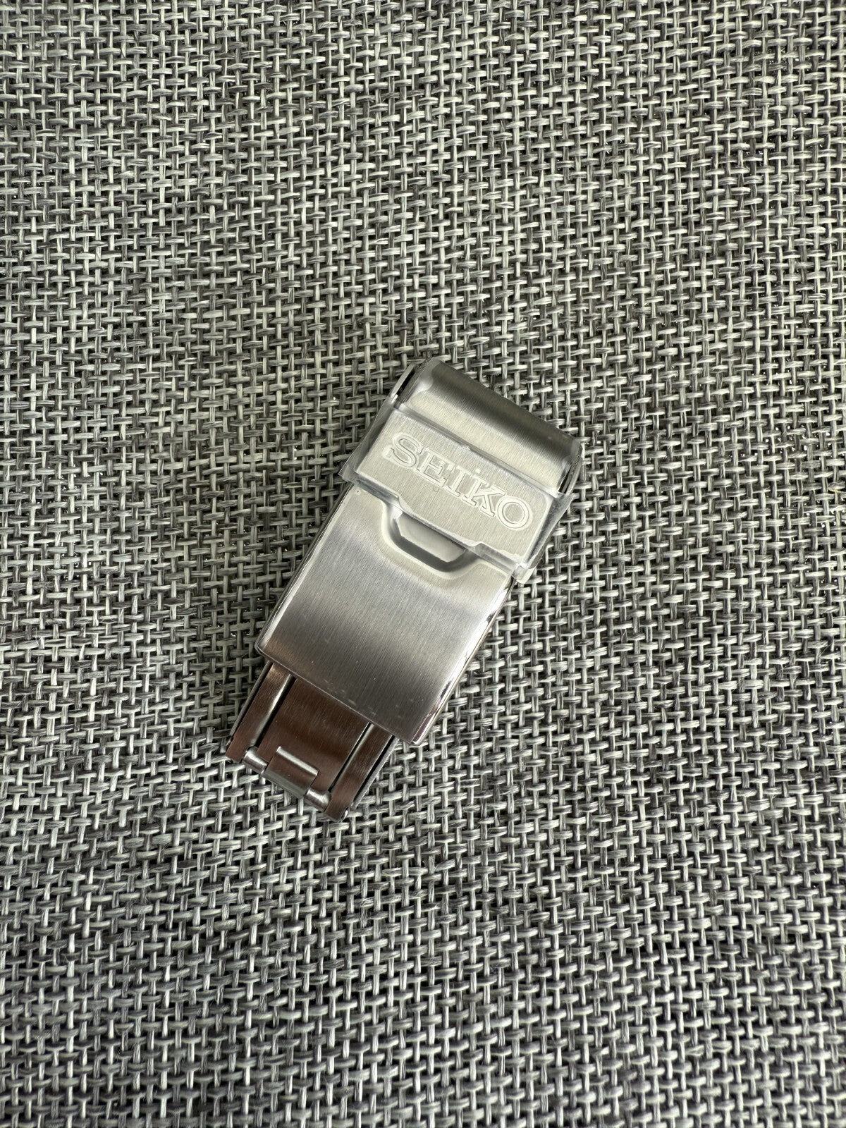 NEW SEIKO original buckle clasp MARINEMASTER SBDX001 SBDX017 18mm D1K6AM-BK00-