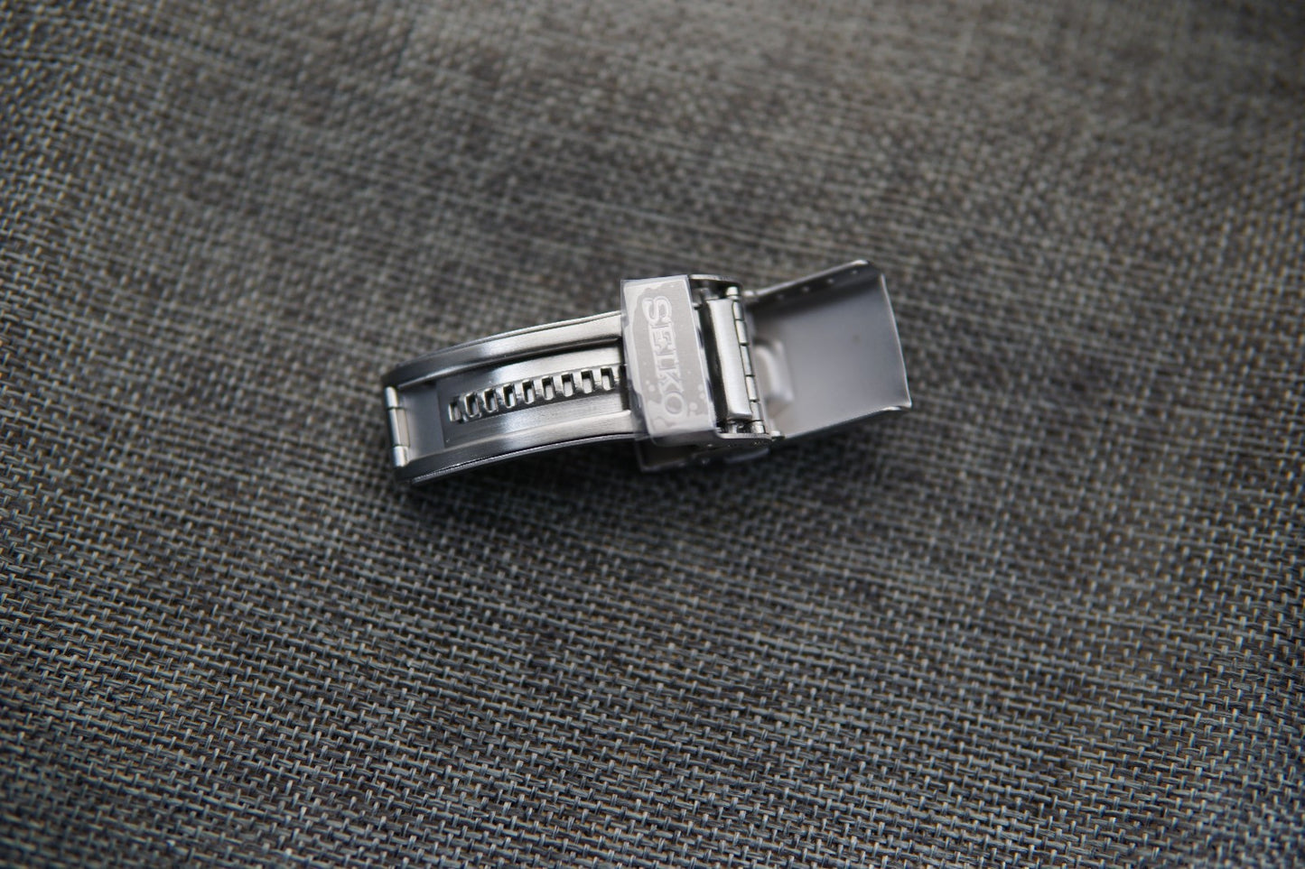 NEW SEIKO original buckle clasp MARINEMASTER SBDX001 SBDX017 18mm D1K6AM-BK00-